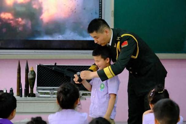 2025新澳门精准正版图库网站和换下课铃学生大哭与换下课铃学生大哭视频